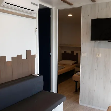 펜션 Mobile Mline - Camp Skalinada