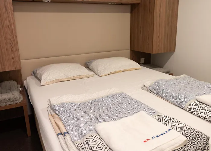Mobile Mline - Camp Skalinada * Pašman